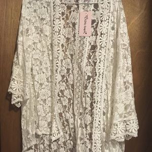 Extra Touch off -white lace shrug 3x NWT